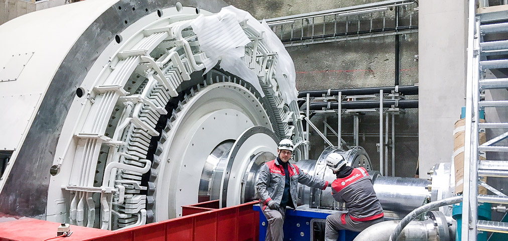 Generator Montage Kraftwerk Kremsmüller Industriedienstleistungen