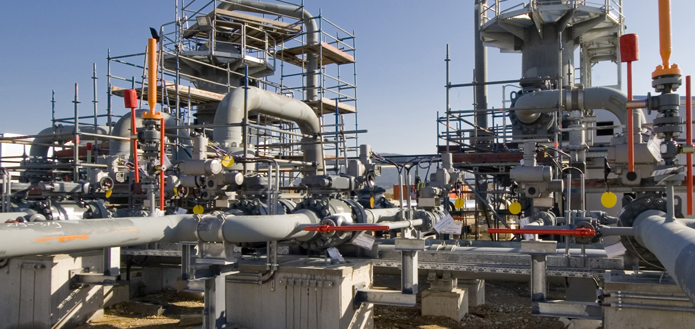 Pipelines for natural gas storage