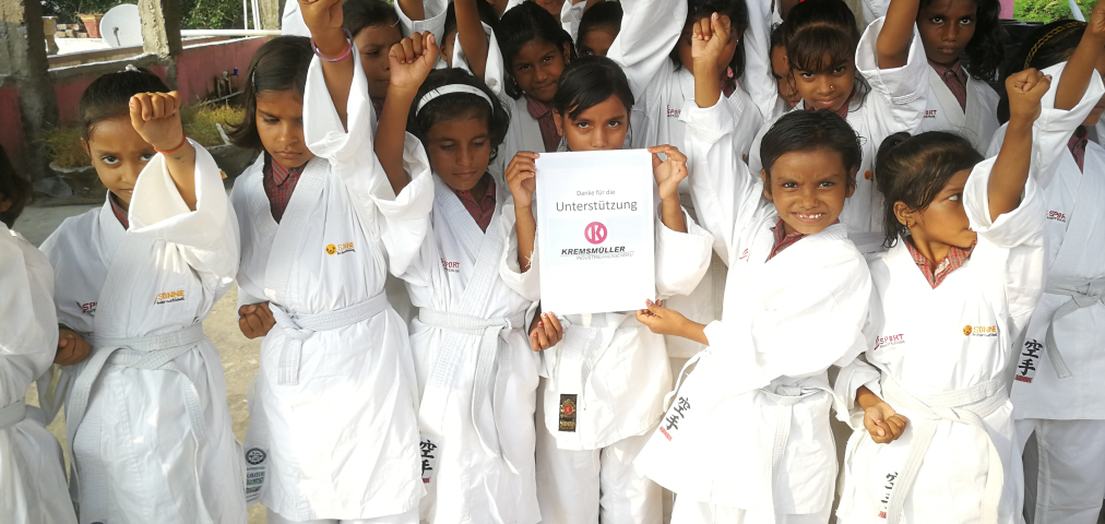 Karate Kremsmueller4Life Social Program Sonne India